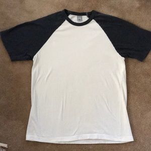 Old Navy navy/white t shirt